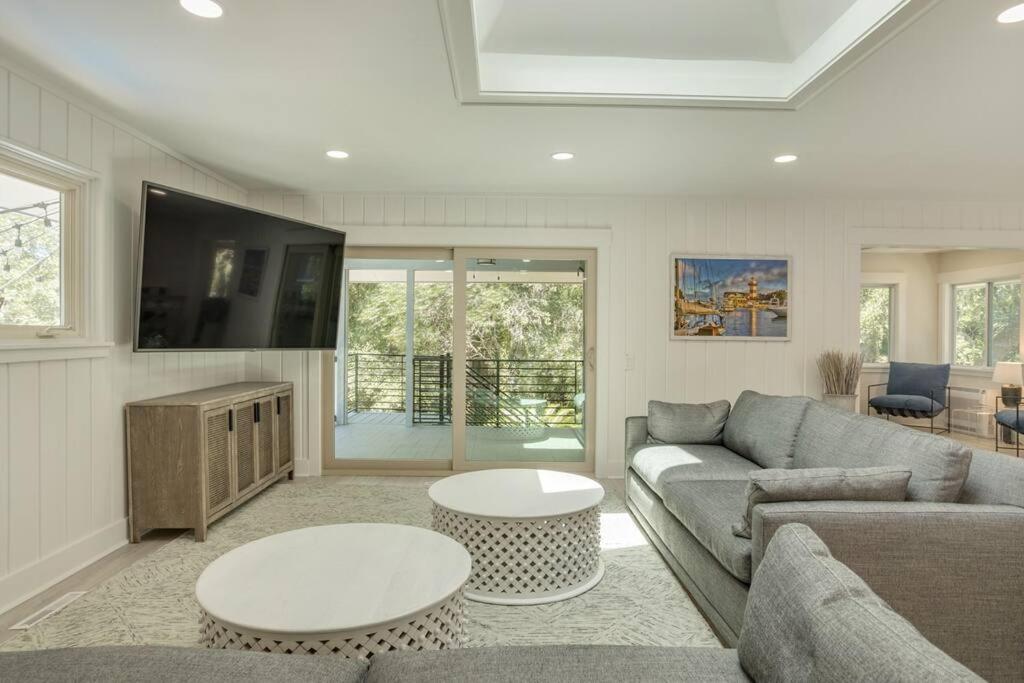 Luxury Beach House - 2Min Walk To Beach - Private Pool - Group & Dog Friendly 힐튼 헤드 아일랜드 외부 사진