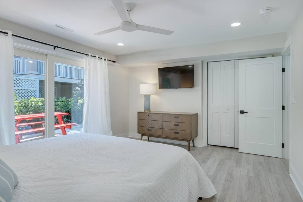 Luxury Beach House - 2Min Walk To Beach - Private Pool - Group & Dog Friendly 힐튼 헤드 아일랜드 외부 사진