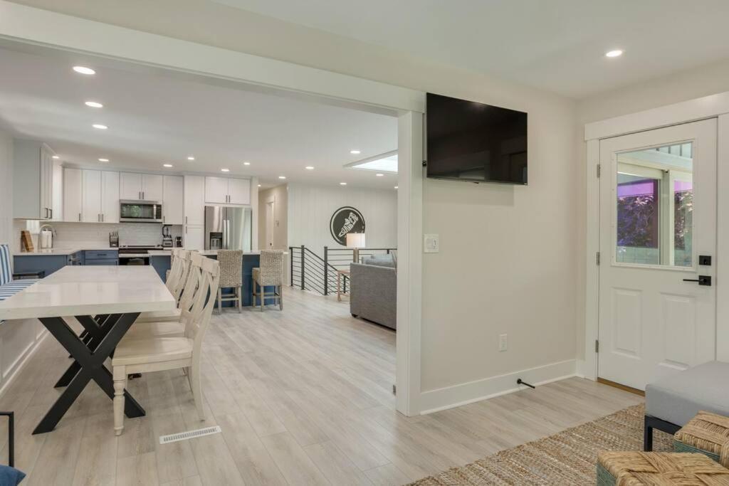 Luxury Beach House - 2Min Walk To Beach - Private Pool - Group & Dog Friendly 힐튼 헤드 아일랜드 외부 사진