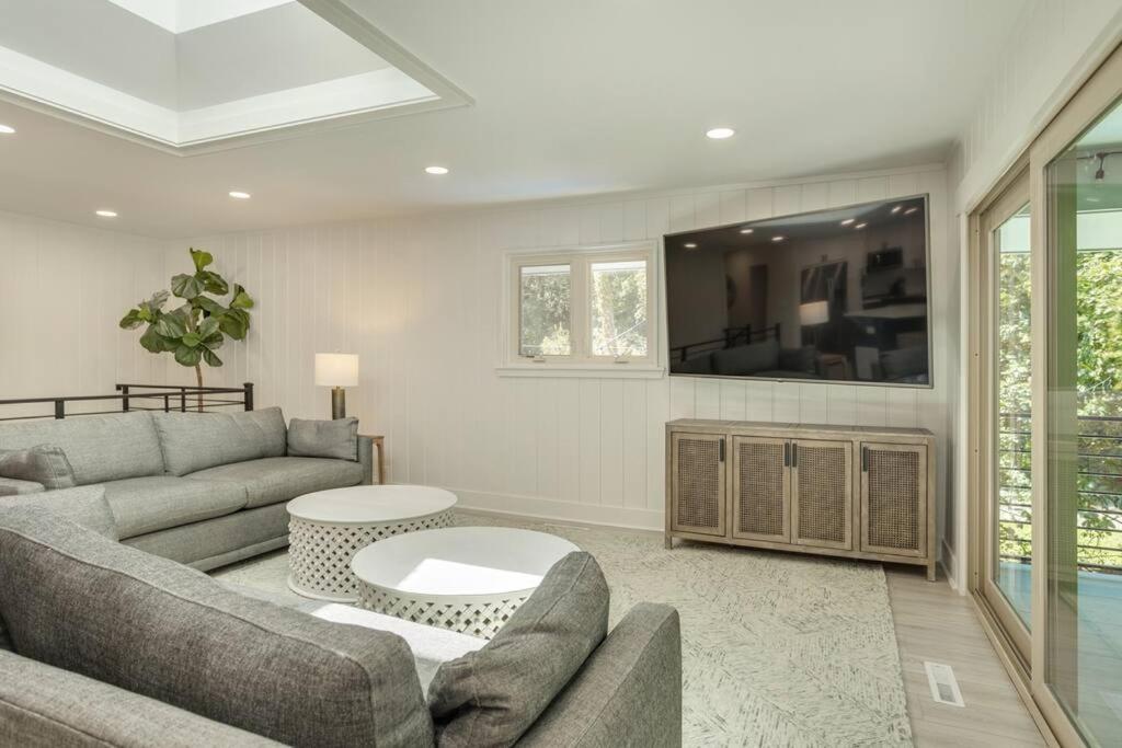 Luxury Beach House - 2Min Walk To Beach - Private Pool - Group & Dog Friendly 힐튼 헤드 아일랜드 외부 사진
